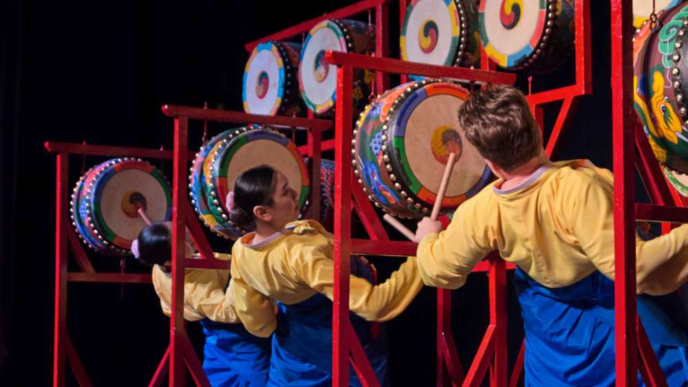 Danielle Da Silva - Sou'wester
Drummers bend over backwards to perform at the Korean pavilion.