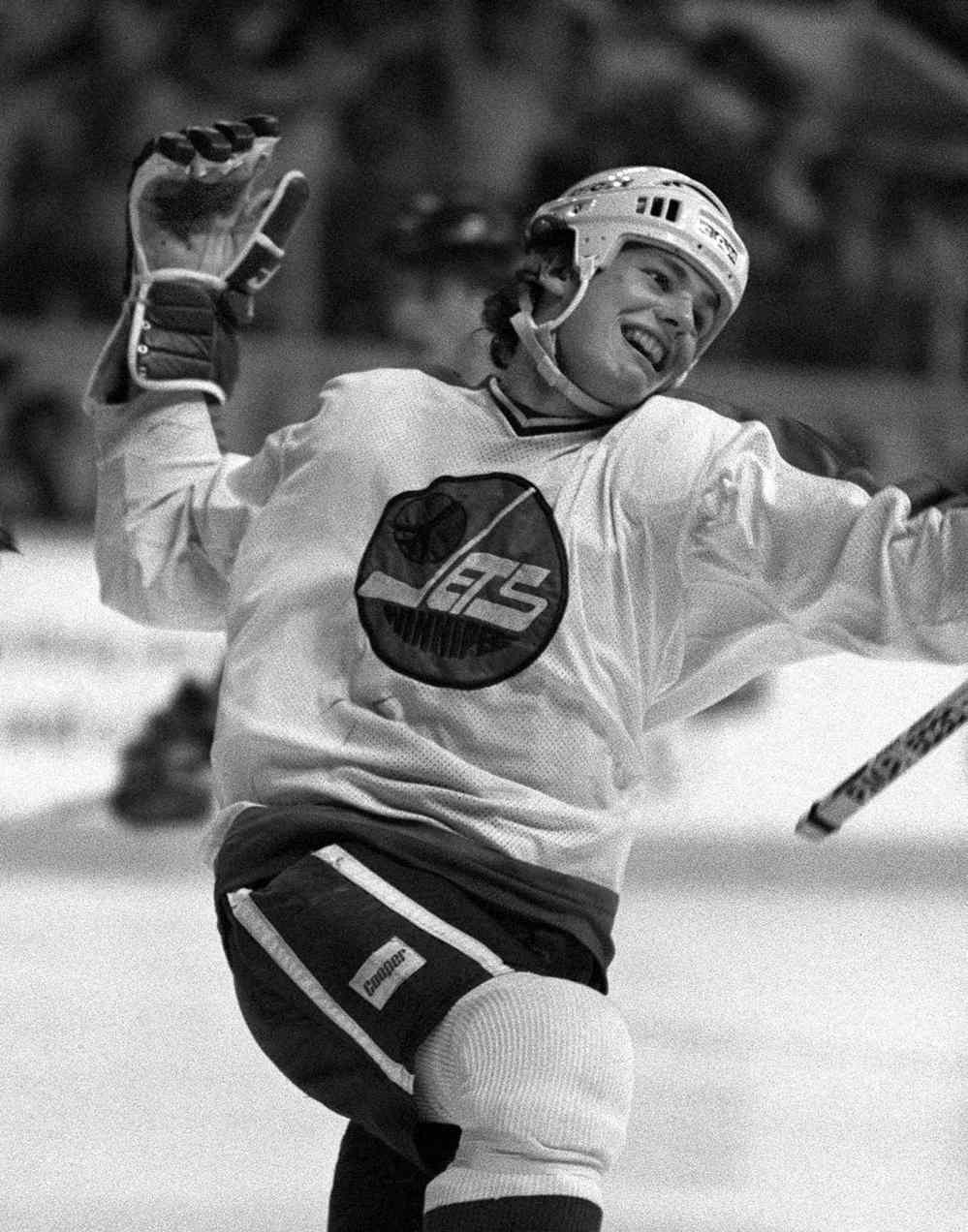 Winnipeg Jets legend Dale Hawerchuk dies at 57 after battle with cancer