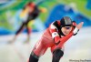PHIL.HOSSACK@FREEPRESS.MB.CA
Ottawa’s Kristina Groves rounds a corner on her way to a third-place finish in the 3,000 metres at the Richmond Olympic Oval on Sunday.