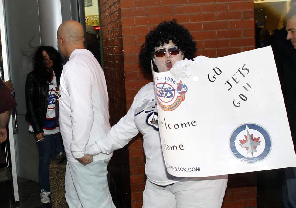 Winnipeg Jets fans arrive at the MTS Centre Tuesday for the exhibition game between the Winnipeg Jets and the Columbus Blue Jackets. (WAYNE GLOWACKI/WINNIPEG FREE PRESS)