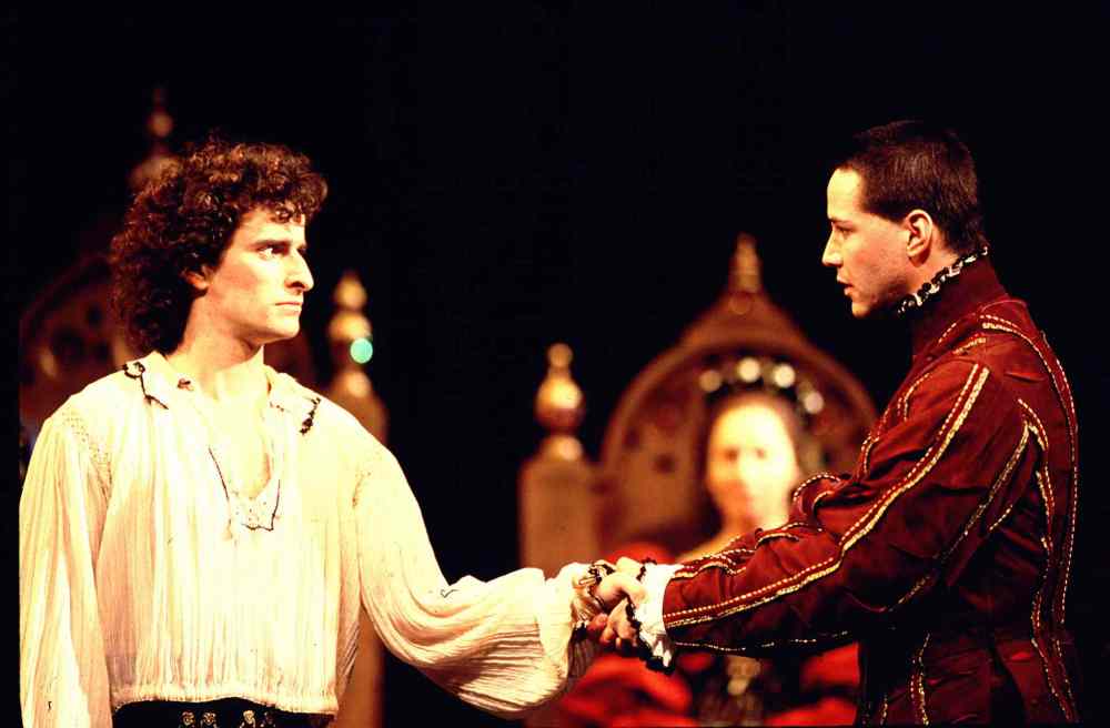 Bruce Monk photo
Keanu Reeves performs at MTC, 1995.