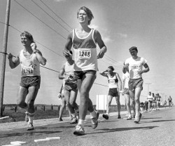 Paul Deleske/Winnipeg Free Press
Pounding the pavement on the Trans-Canada highway.