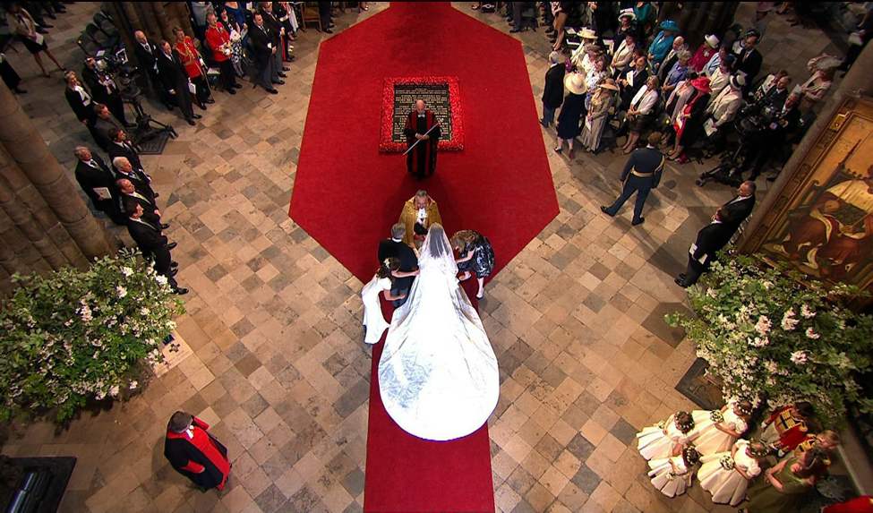 CP
In this image taken from video, Kate Middleton is seen on the red carpet as she arrives at Westminster Abbey for the Royal Wedding in London on Friday, April, 29, 2011. (AP Photo/APTN)