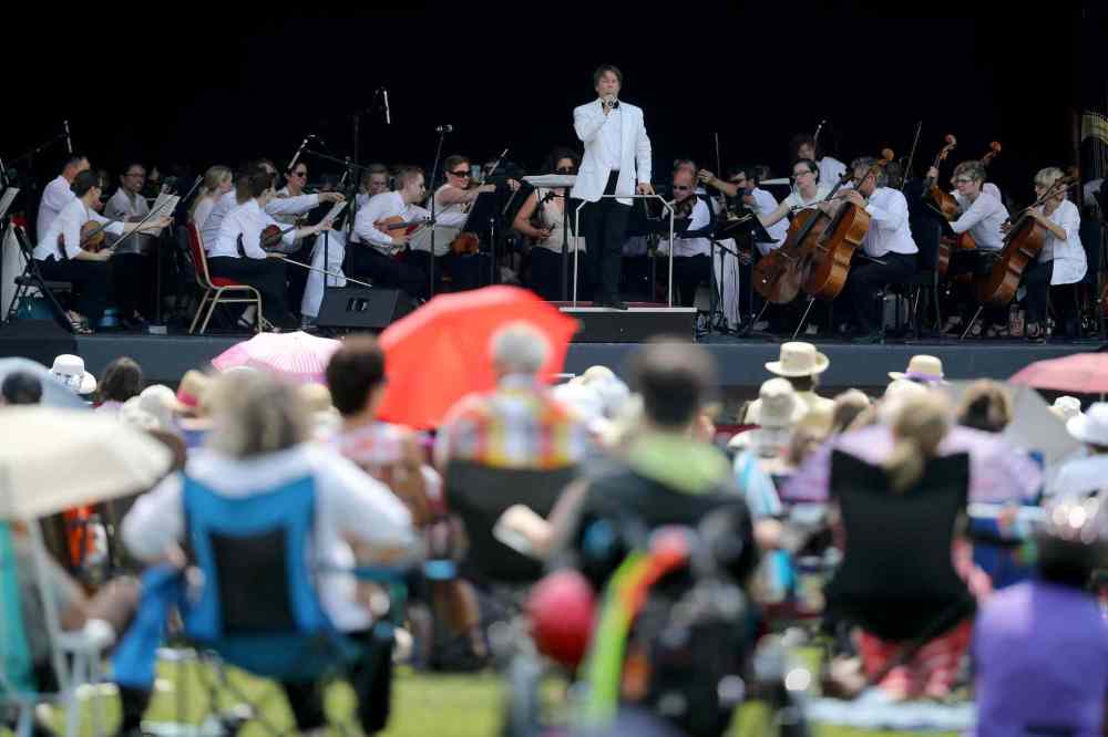 Trevor Hagan / Winnipeg Free Press
The WSO performs in Assiniboine Park Sunday.