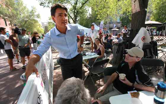 PHIL HOSSACK / WINNIPEG FREE PRESSLiberal Leader Justin Trudeau banters with participants at the Winnipeg Fringe Festival Wednesday afternoon.