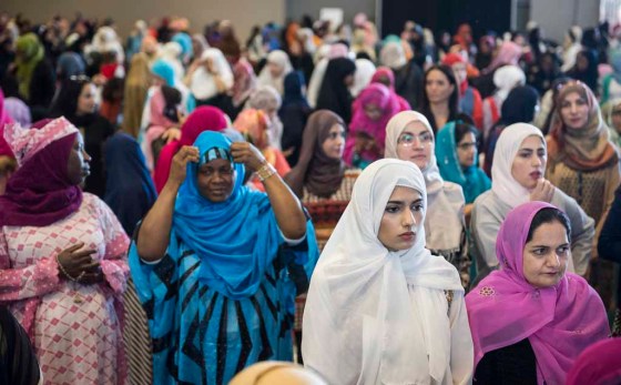 Muslims gather for an Eid al-Fitr celebration at the RBC Convention Centre. (David Lipsnowski / Winnipeg Free Press files)