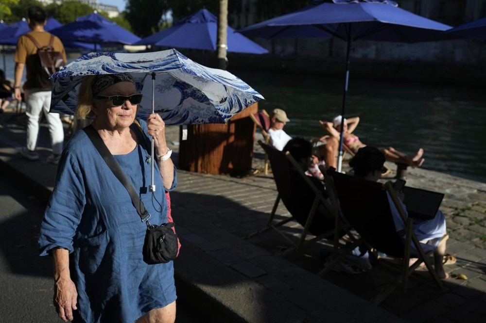 France’s 2nd heat wave of the year leaves Paris sweltering Winnipeg