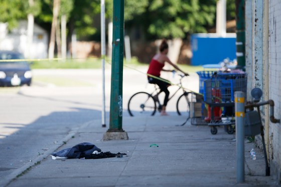 JOHN WOODS / WINNIPEG FREE PRESSThe scene of the assault Wednesday afternoon. (John Woods / Winnipeg Free Press)
