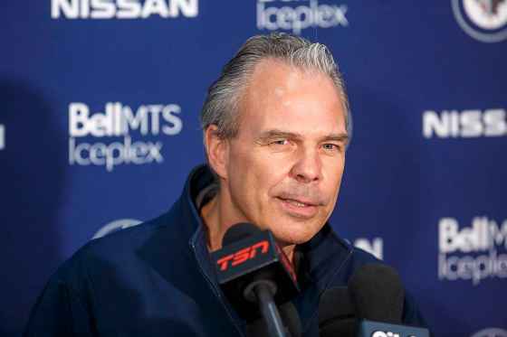 Jets GM Kevin Cheveldayoff speaks to media after a practice in September. (Mike Deal / Winnipeg Free Press files)