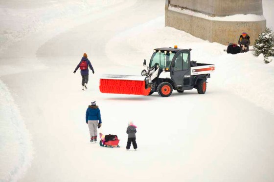 People skate on the Nestaweya River Trail at The Forks on Tuesday morning. (Mike Deal / Winnipeg Free Press)