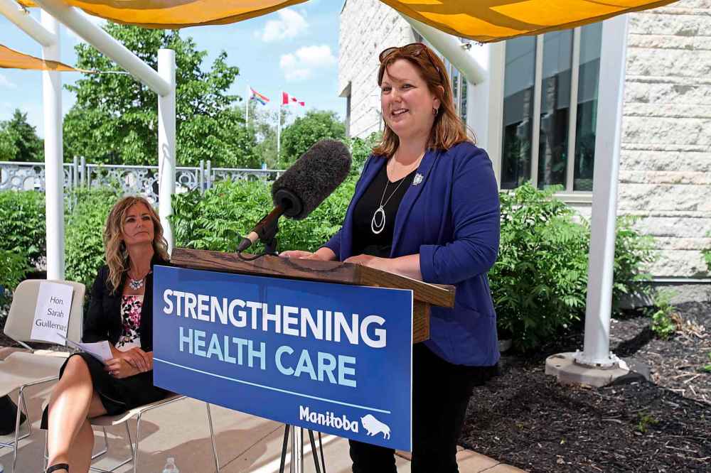 ERIK PINDERA / WINNIPEG FREE PRESS
Sarah Guillemard, mental health minister, announces provincial funding of $853,000 for clinical psychologists, as well as mental health initiatives at Victoria General Hospital.