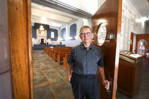 Hillel Kravetsky is honoured to volunteer at the non-profit funeral society Chesed Shel Emes. (Ruth Bonnebville / WInnipeg Free Press)