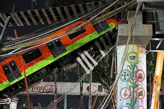 CPChildren are among the dead in the crash. (Marco Ugarte / The Associated Press)