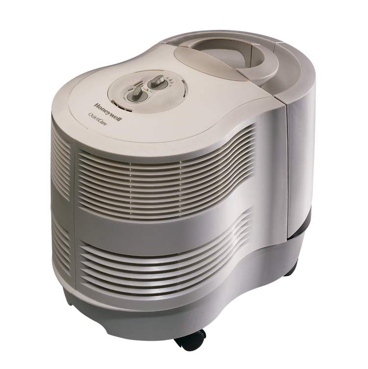 Health-care professionals are divided over the use of portable humidifiers.