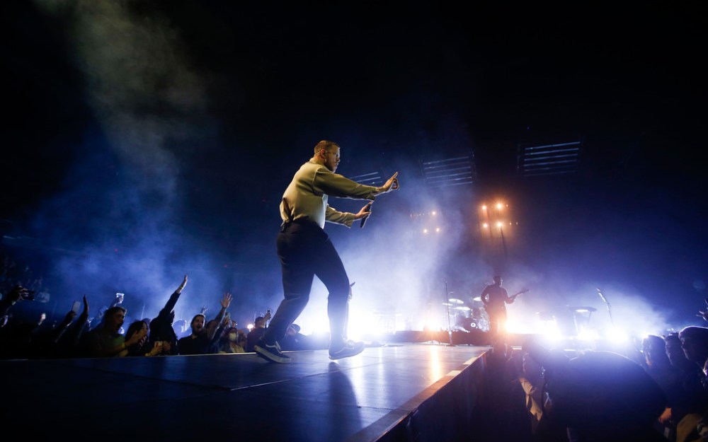 JOHN WOODS / WINNIPEG FREE PRESS
JOHN WOODS / FREE PRESS FILES
Imagine Dragons hits new heights with Sharks, a richly textured, eerie anthem about selfishness.