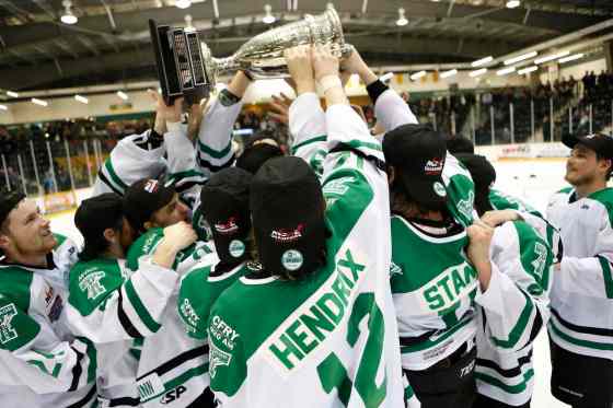 DAVE DARICHUK / WINNIPEG FREE PRESSThe Portage Terriers hoist the Turnbull Cup for the second year in a row after defeating the Steinbach Pistons 5-1 to win the MJHL championship series four games to one.