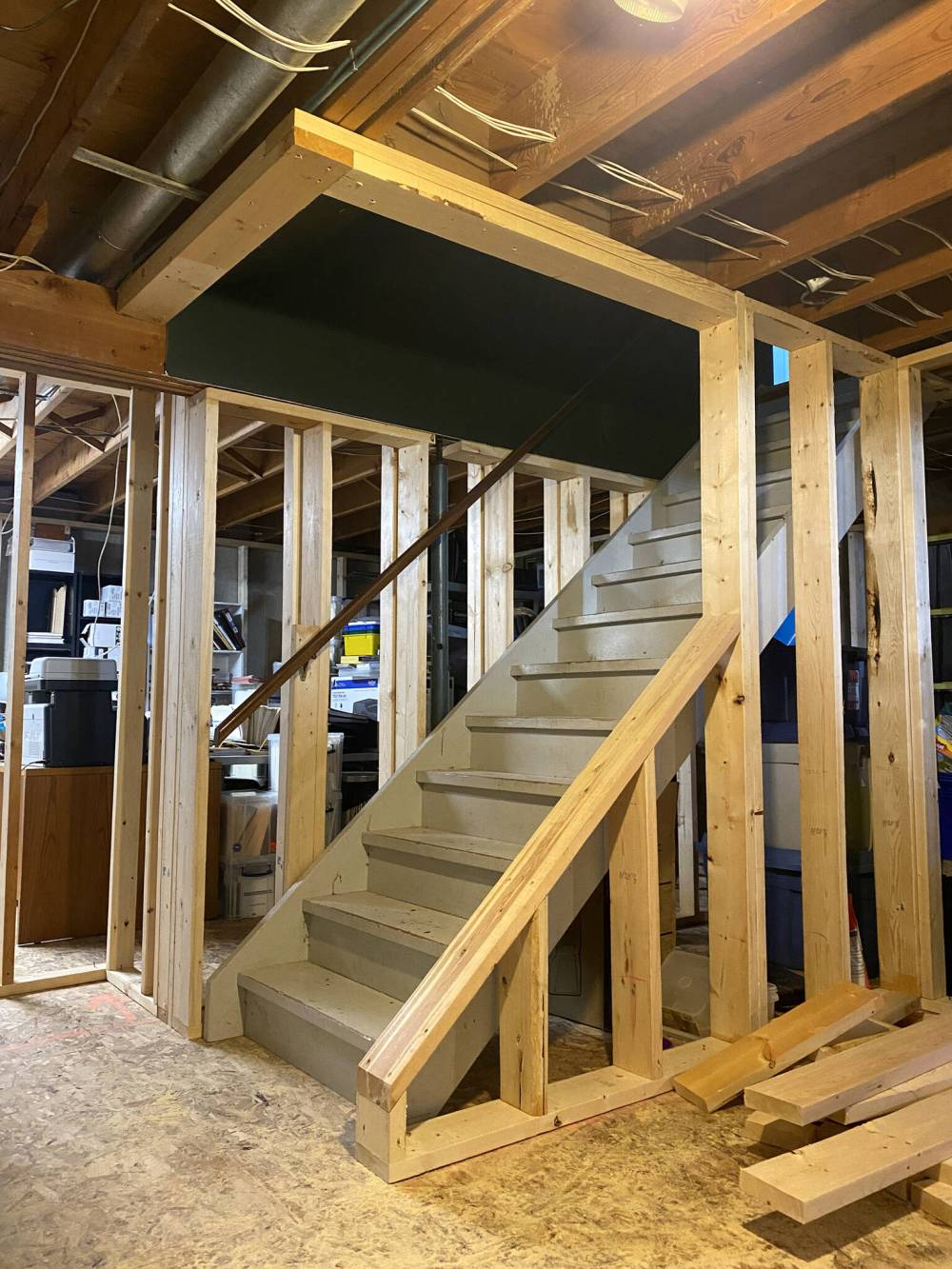 Marc LaBossiere / Winnipeg Free Press
The framing around the staircase was beefed up using 2x6 lumber, to provide more aesthetic girth to the area once drywalled, mudded/beaded and painted.