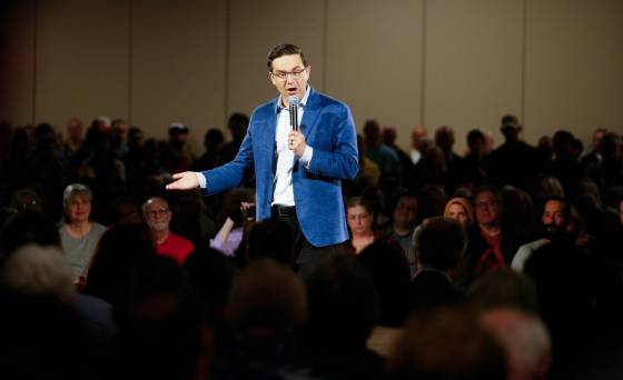 JOHN WOODS / WINNIPEG FREE PRESS FILESPierre Poilievre speaks at a campaign event in Winnipeg in May. Half of Manitoba’s Tory MPs are solidly behind the populist candidate for the party’s leadership.