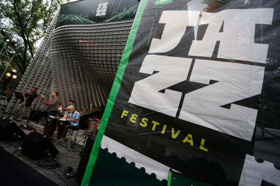 JOHN WOODS / WINNIPEG FREE PRESSRodrigo's Quintet performs at the Cube at last year's Jazz Festival.