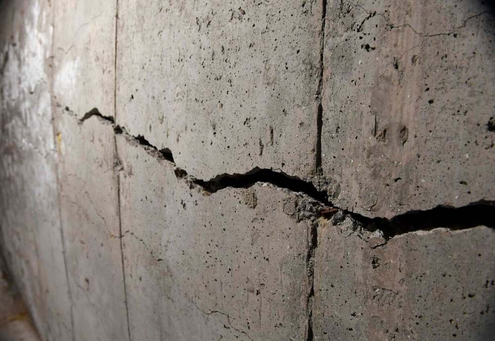Jessica Hill / The Associated Press files
With extremely dry conditions like we’ve experienced in southern Manitoba recently, the soil around your home can dry out, leading to cracks and stress fractures in its foundation.