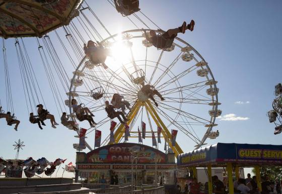 Attendees at the Red River Ex. (Jessica Lee / Winnipeg Free Press files)