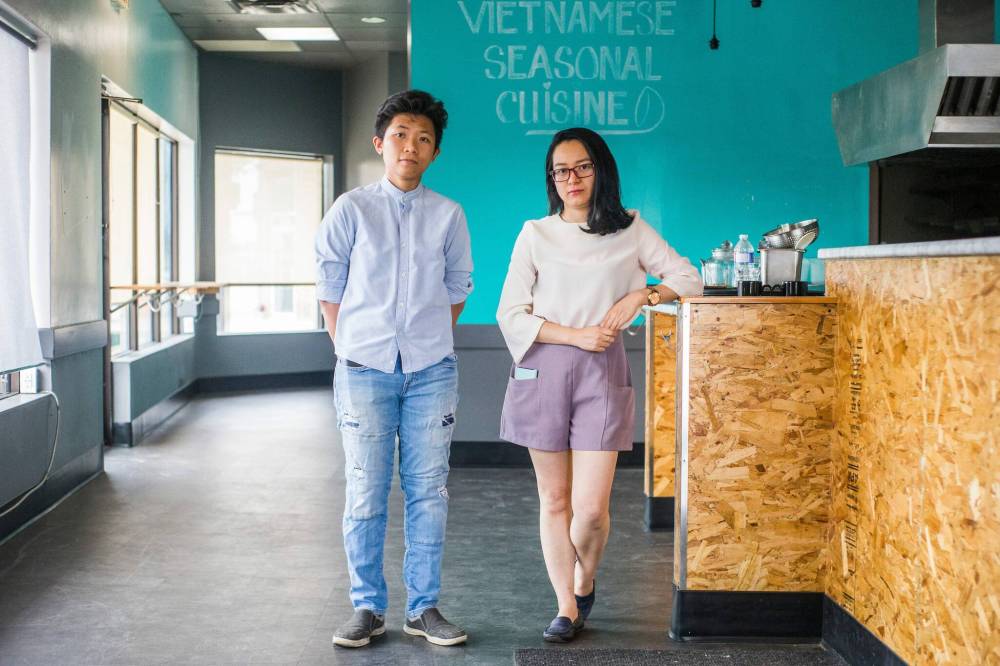 MIKAELA MACKENZIE / WINNIPEG FREE PRESS
Yen Phan (left) and Kim Vu, co-owners of the now shuttered Yen Kitchen on Portage Avenue, one of the latest victims of rising inflation and COVID-19.