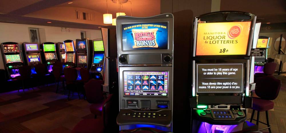 PHIL HOSSACK / WINNIPEG FREE PRESS FILES
Governments are addicted to revenue from VLT gambling, but the darker side of where the money comes from is seldom discussed.