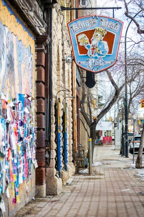MIKAELA MACKENZIE / WINNIPEG FREE PRESS FILES
King’s Head owner Chris Graves said some of his employees left for better-paying jobs in film and other industries.