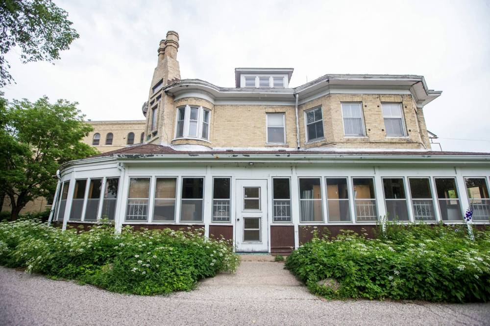 MIKAELA MACKENZIE / WINNIPEG FREE PRESS
The home, an example of the Queen Anne Revival style, is the oldest on the city’s list of historical resources.