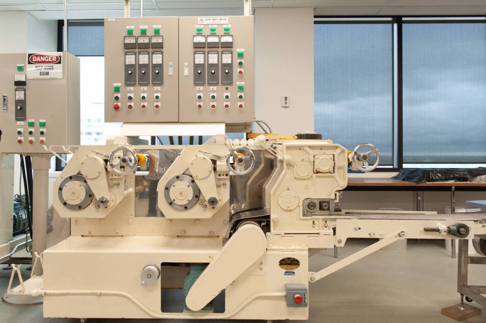 ETHAN CAIRNS / WINNIPEG FREE PRESS
The noodle making machine.