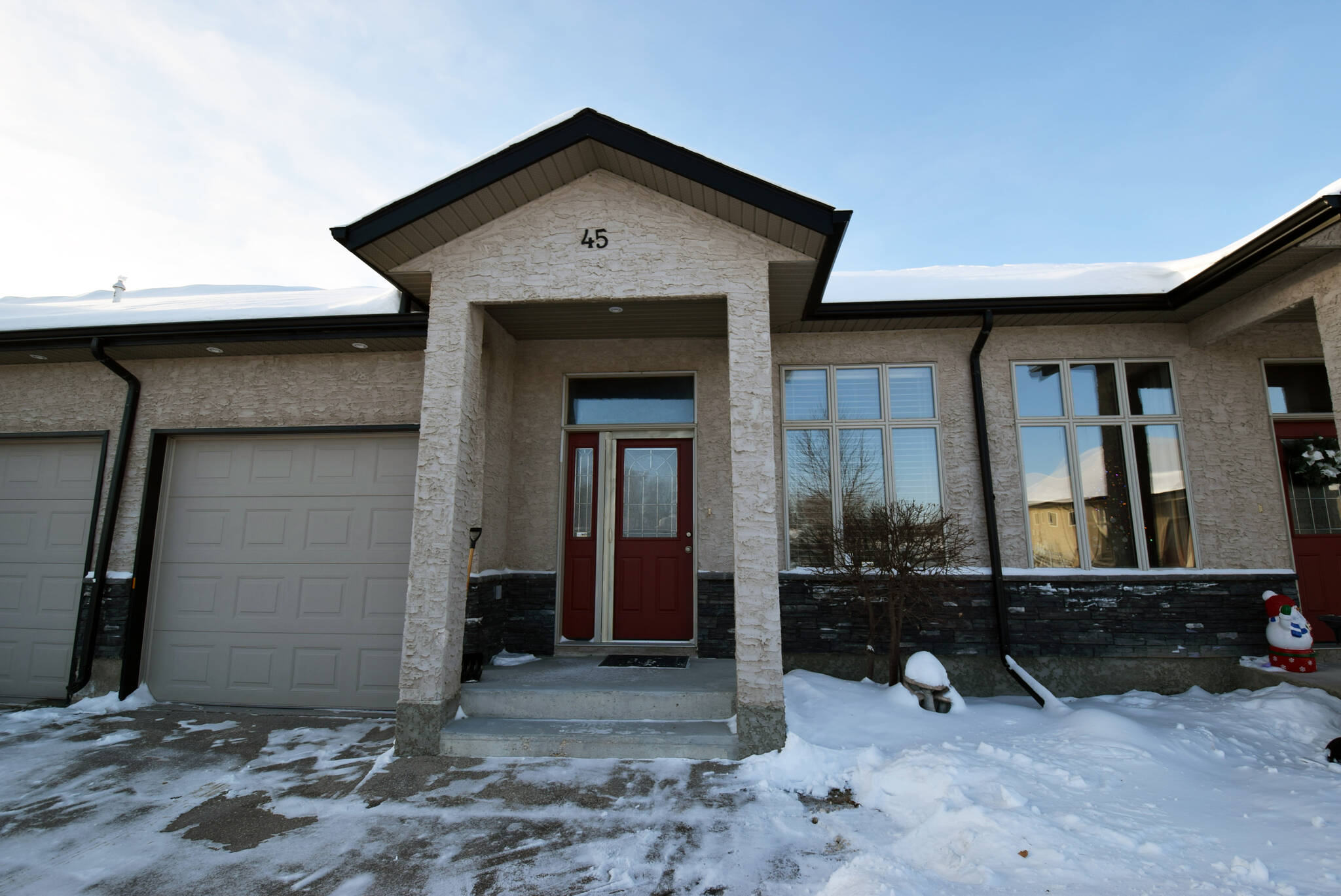 Spotless bungalowstyle condo in Garden City Winnipeg Free Press