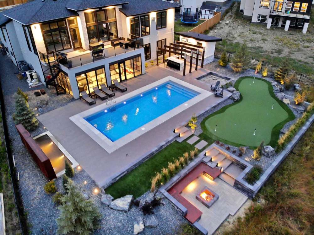 Photos by Netley Creek Landscaping
In 2021 turn on the lights and plan to spend more time enjoying and playing in your outdoor living room.