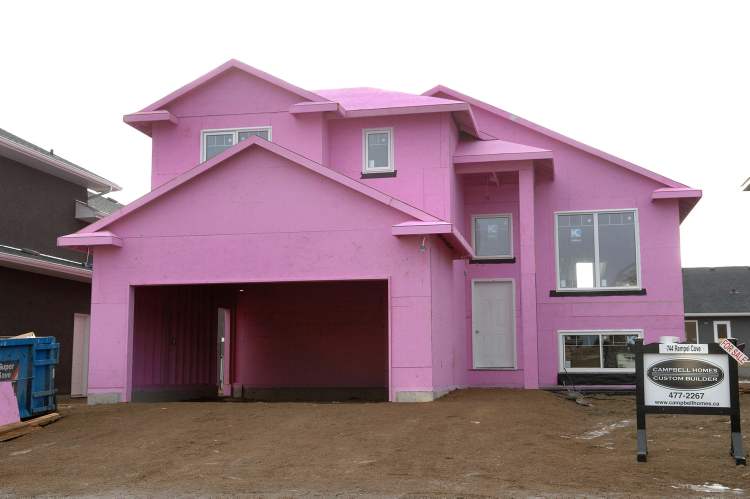 Home's pretty in pink and protected, too – Winnipeg Free Press