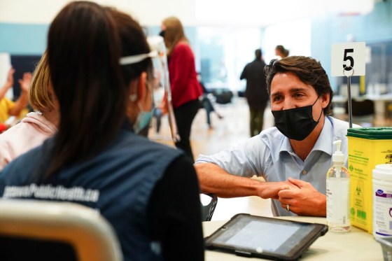 CPPrime Minister Justin Trudeau at a vaccine clinic in Ottawa last week. (Sean Kilpatrick / The Canadian Press files)