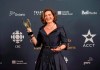 Lisa LaFlamme holds her award for best news anchor at the Canadian Screen Awards in Toronto on March 1, 2015. THE CANADIAN PRESS/Chris Young