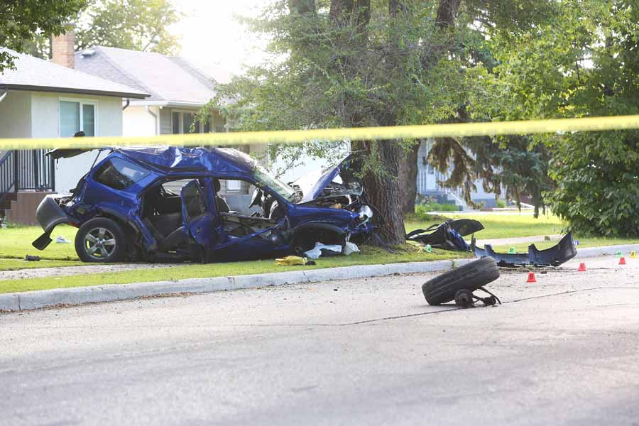 Kimberly Avenue closed after crash Winnipeg Free Press