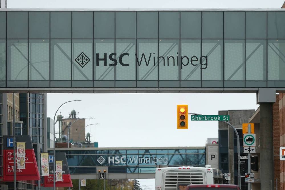 SHANNON VANRAES/WINNIPEG FREE PRESS FILES
Health Sciences Centre was forced to close about half its emergency department beds over the weekend.