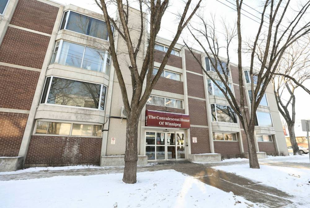 RUTH BONNEVILLE / WINNIPEG FREE PRESS FILES
The Convalescent Home of Winnipeg is one of 10 long-term care facilities in Winnipeg working to contain COVID-19 while the virus spreads unchecked in the community.