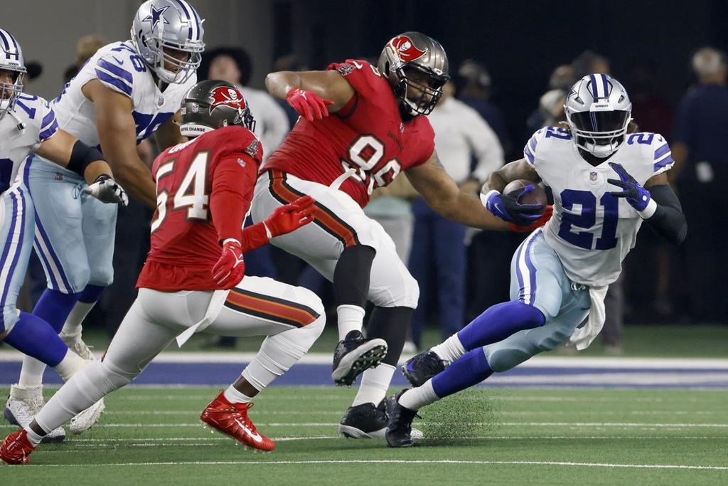 running back football shoes