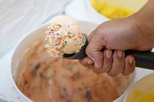MIKE DEAL / WINNIPEG FREE PRESS
                                The funfetti flavour includes chunks of birthday cake.