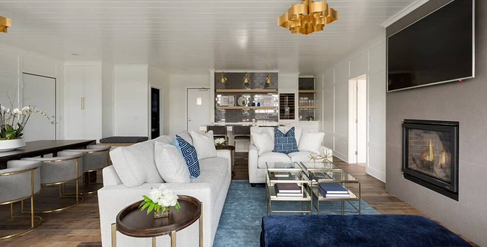 Hotel Landing
Hotel Landing, which rests on the shores of Lake Minnetonka, is thoroughly contemporary.
