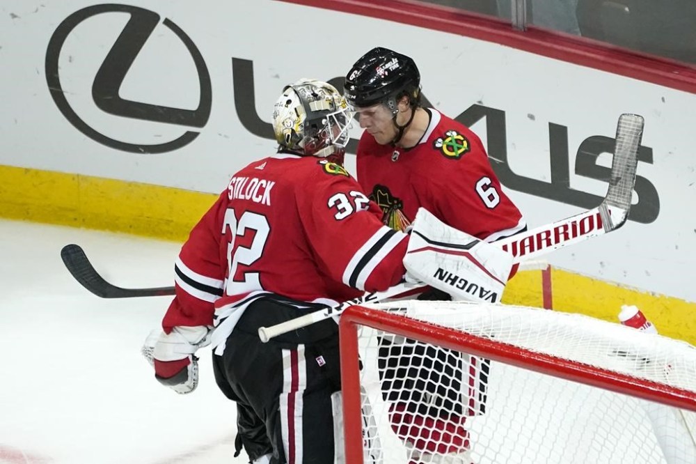 Kane scores, Blackhawks hold off Panthers 4-2 for 4th in row ...