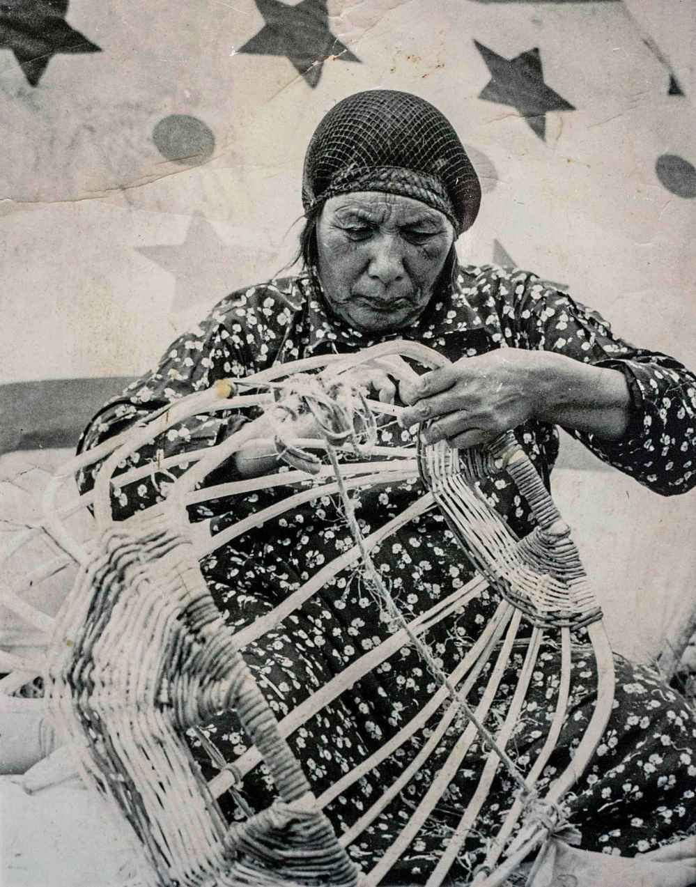 MIKAELA MACKENZIE / WINNIPEG FREE PRESS
Eugene Ross’s grandmother, Margaret Williams, taught him everything he knows about traditional teachings and practices.