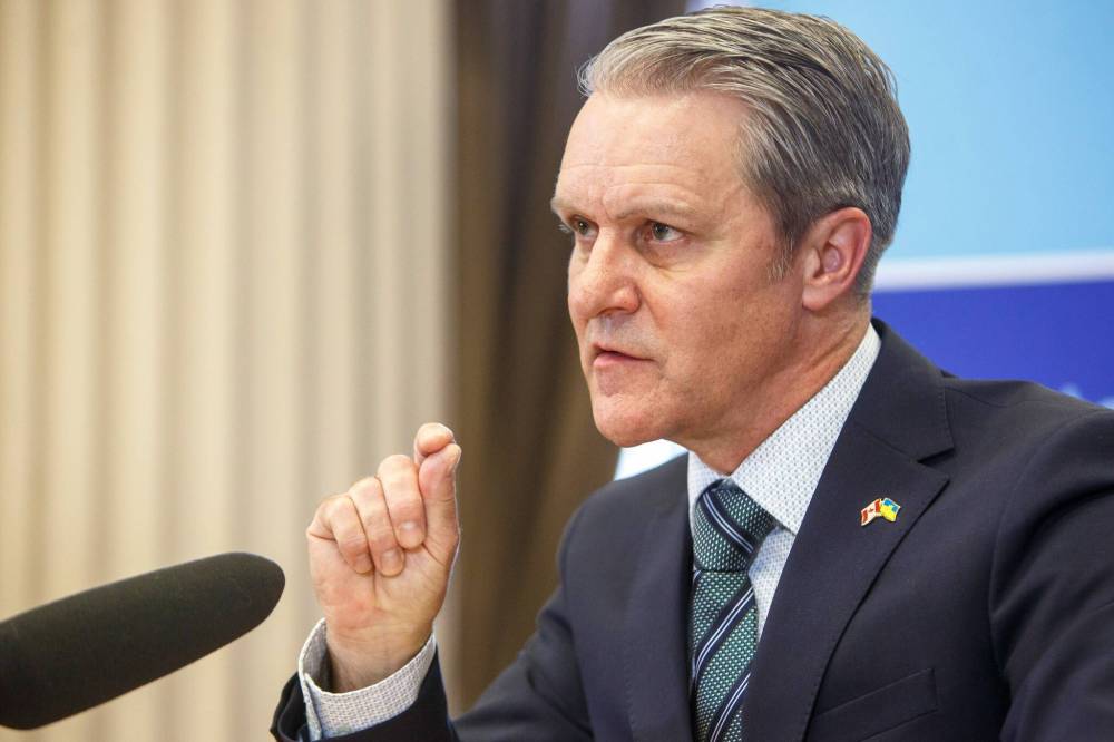 MIKE DEAL / WINNIPEG FREE PRESS FILES
Finance Minister Cameron Friesen said the bill, while large, is the “least encumbered BITSA in the legislature for 20 years. It’s very straight up.”