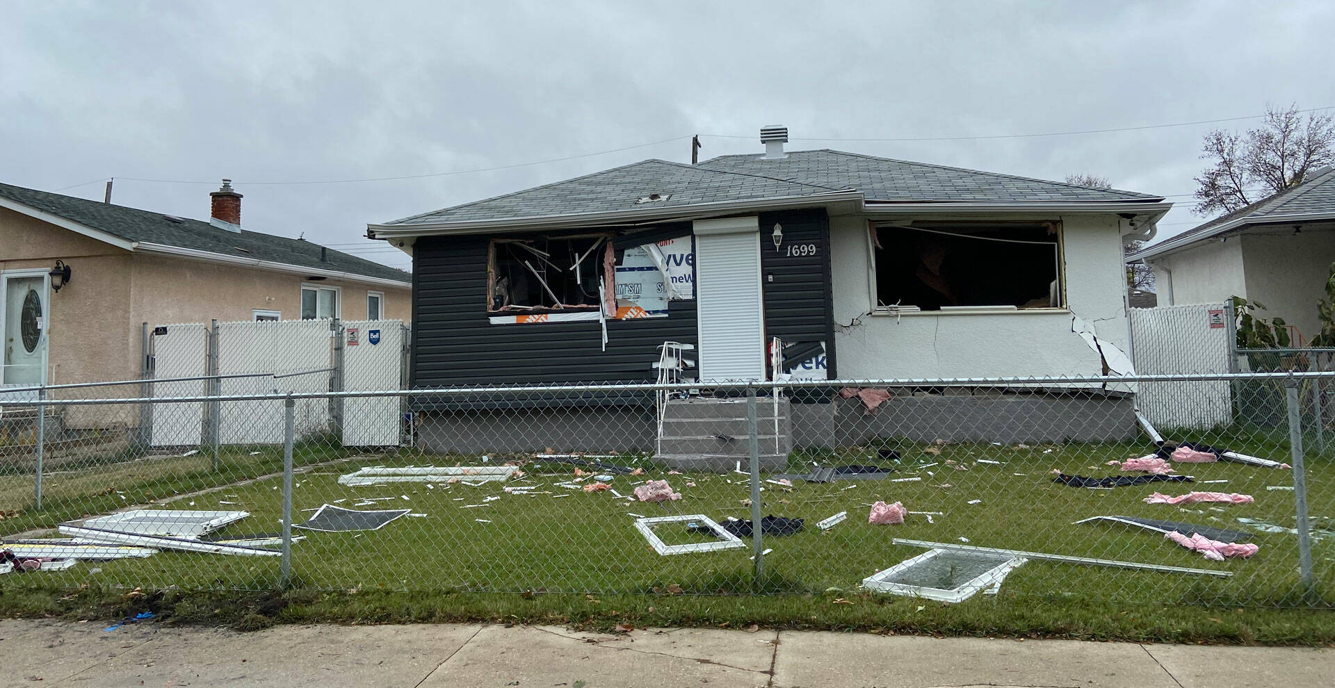 One in hospital after home explosion in Shaughnessy Heights Winnipeg