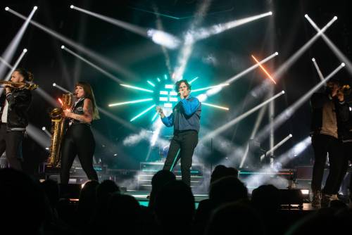 JESSICA LEE / WINNIPEG FREE PRESS
                                The Arkells performing at Canada Life Centre Thursday.