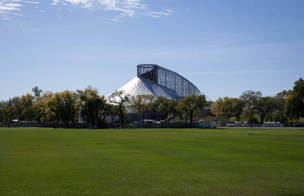 Architectural firm Architecture49 Inc. alleges Assiniboine Park Conservancy Inc. owes it nearly $1 million in unpaid invoices after construction flaws by subcontractors necessitated redesign work on the project. (Jessica Lee / Winnipeg Free Press files)