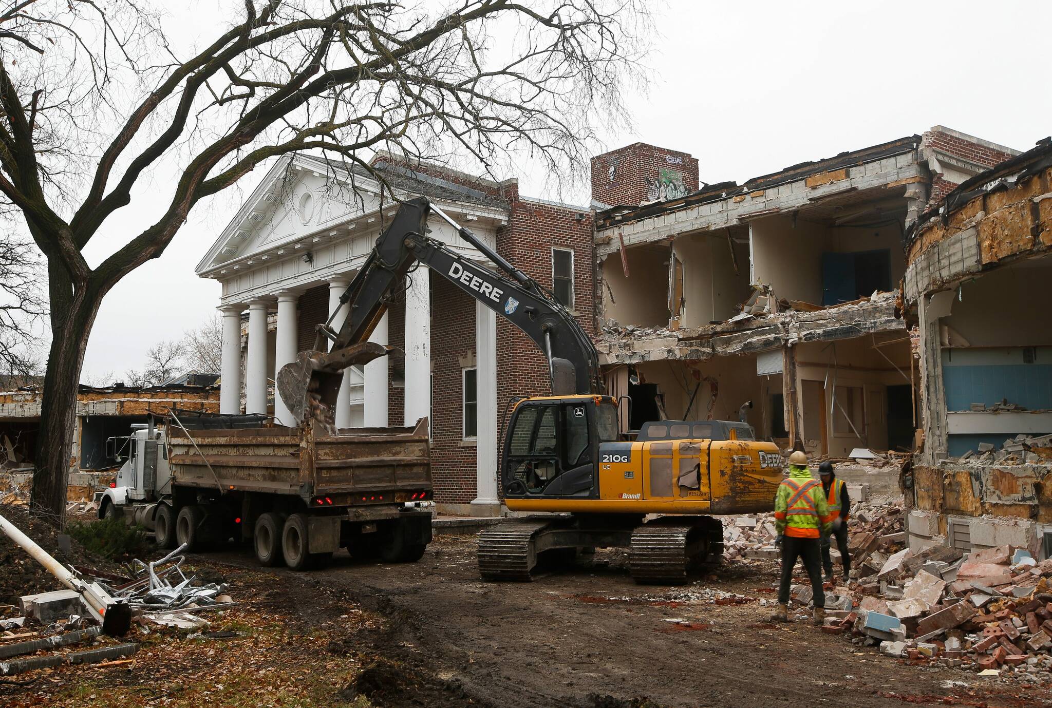 Former Shriner’s hospital being flattened Winnipeg Free Press
