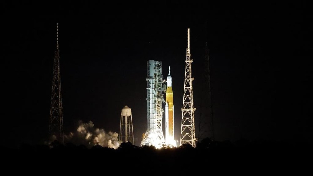 NASA's new moon rocket lifts off from Kennedy Space Center's Launch Pad 39-B Wednesday, Nov. 16, 2022, in Cape Canaveral, Fla. (AP Photo/Terry Renna)