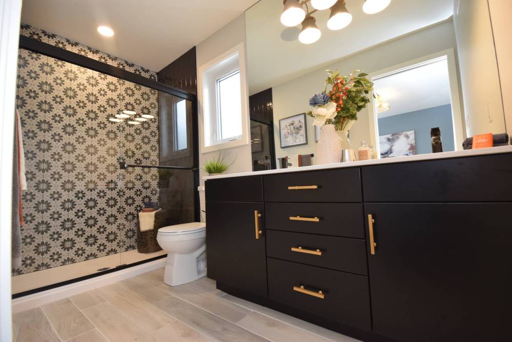 A roomy interior and rich finishes give the ensuite an elegant, upscale feel.